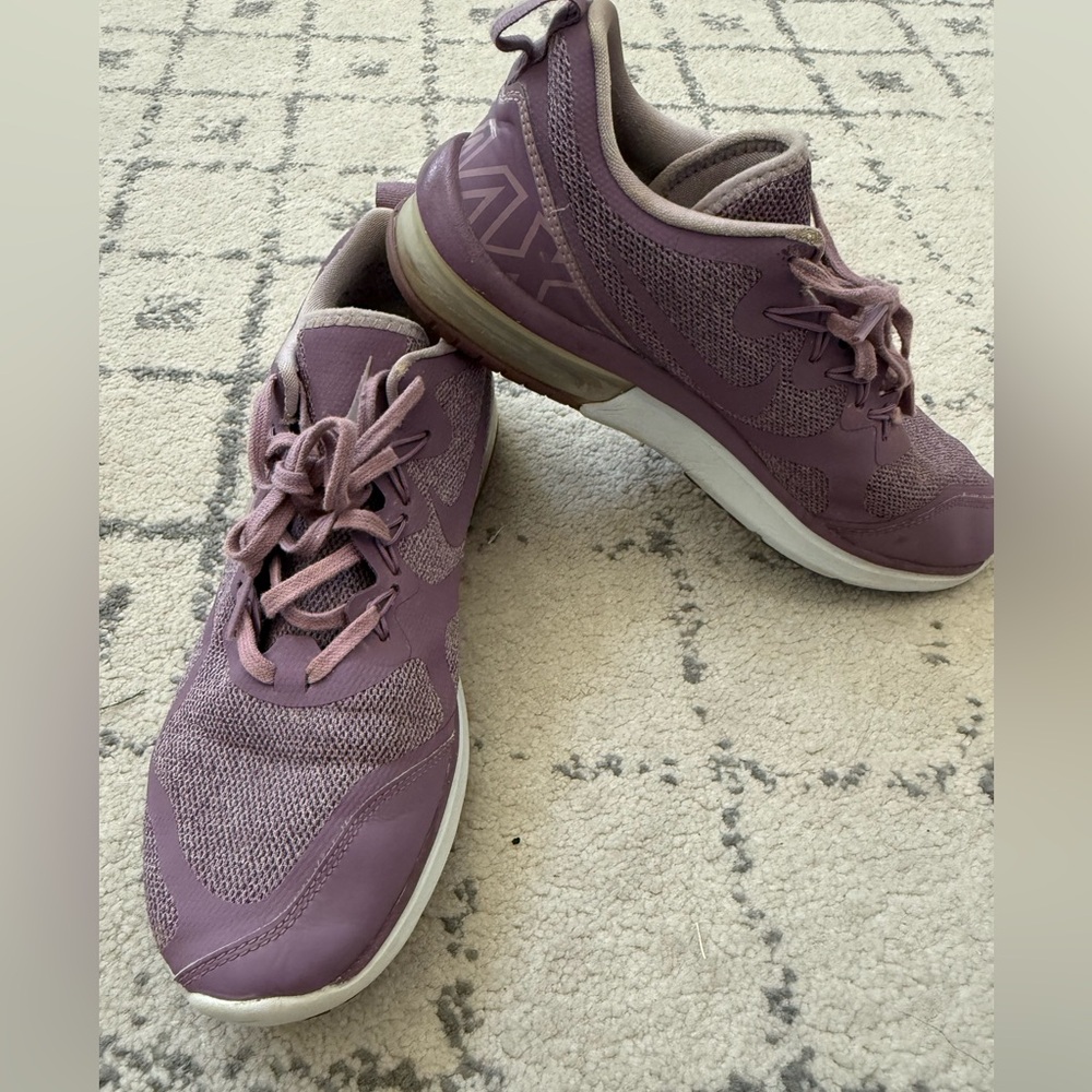 Nike Womens Air Max Fury Running Shoes Purple AA5740-500 Low Top Lace Up 8.5